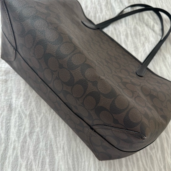 Coach Black and Brown Signature Tote - Picture 6 of 6